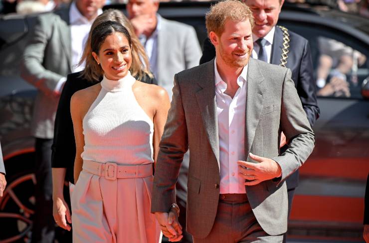 Scomoda verità tra Re Carlo, Harry e Meghan