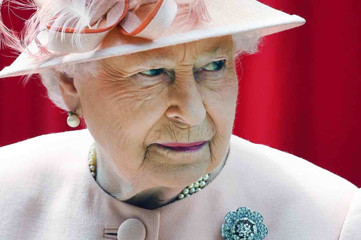 regina Elisabetta II segreto charlotte